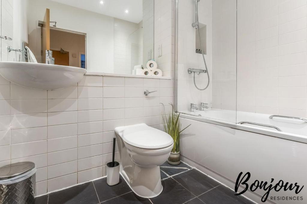 Spacious 2Br-1Ba - Grassmarket - Free Parking By Bonjour Residences אדינבורו מראה חיצוני תמונה