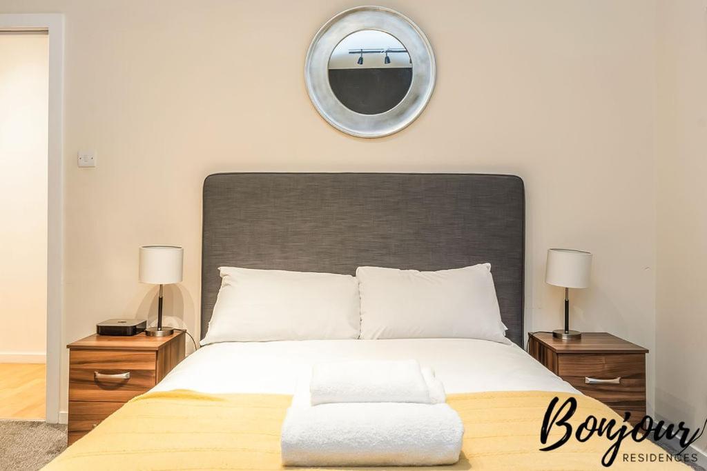 Spacious 2Br-1Ba - Grassmarket - Free Parking By Bonjour Residences אדינבורו מראה חיצוני תמונה