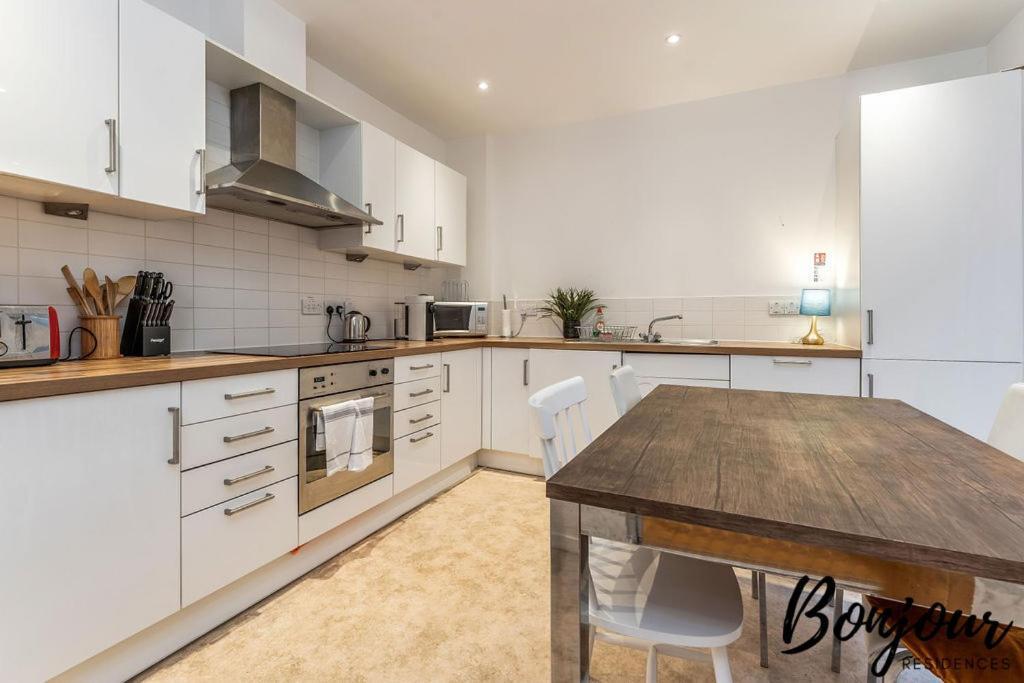 Spacious 2Br-1Ba - Grassmarket - Free Parking By Bonjour Residences אדינבורו מראה חיצוני תמונה