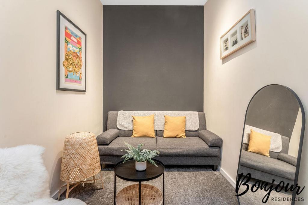 Spacious 2Br-1Ba - Grassmarket - Free Parking By Bonjour Residences אדינבורו מראה חיצוני תמונה